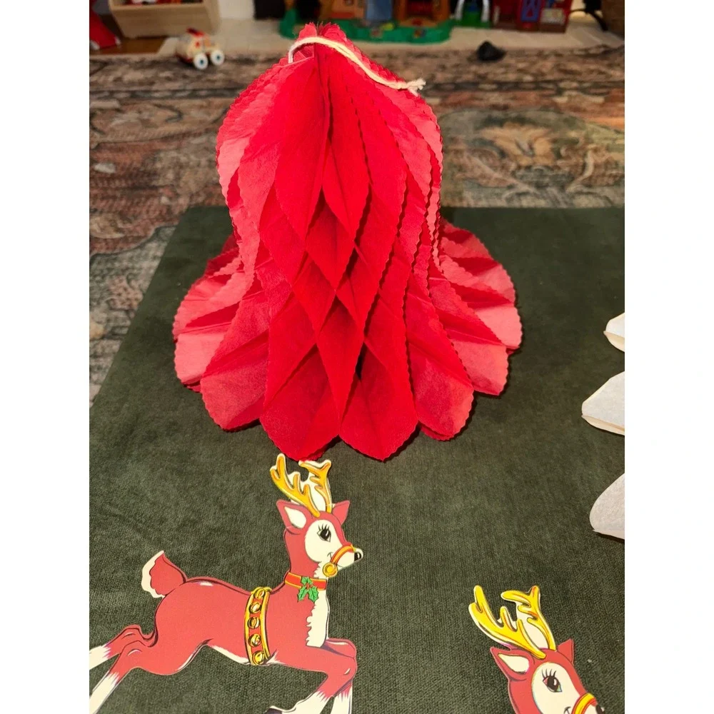 Vintage Christmas Decorama 7 Party‎ Decorations Santa Reindeer Sleigh Bells